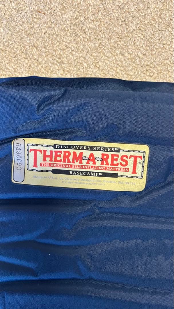 引っ越しの為お値下げ❣️サーマレスト　ベースキャンプ　スリーピングマット