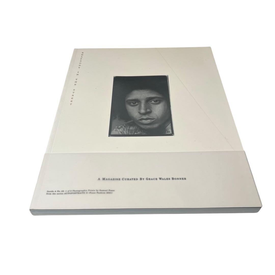 女性情報誌 A Magazine Curated by Grace Wales Bonner