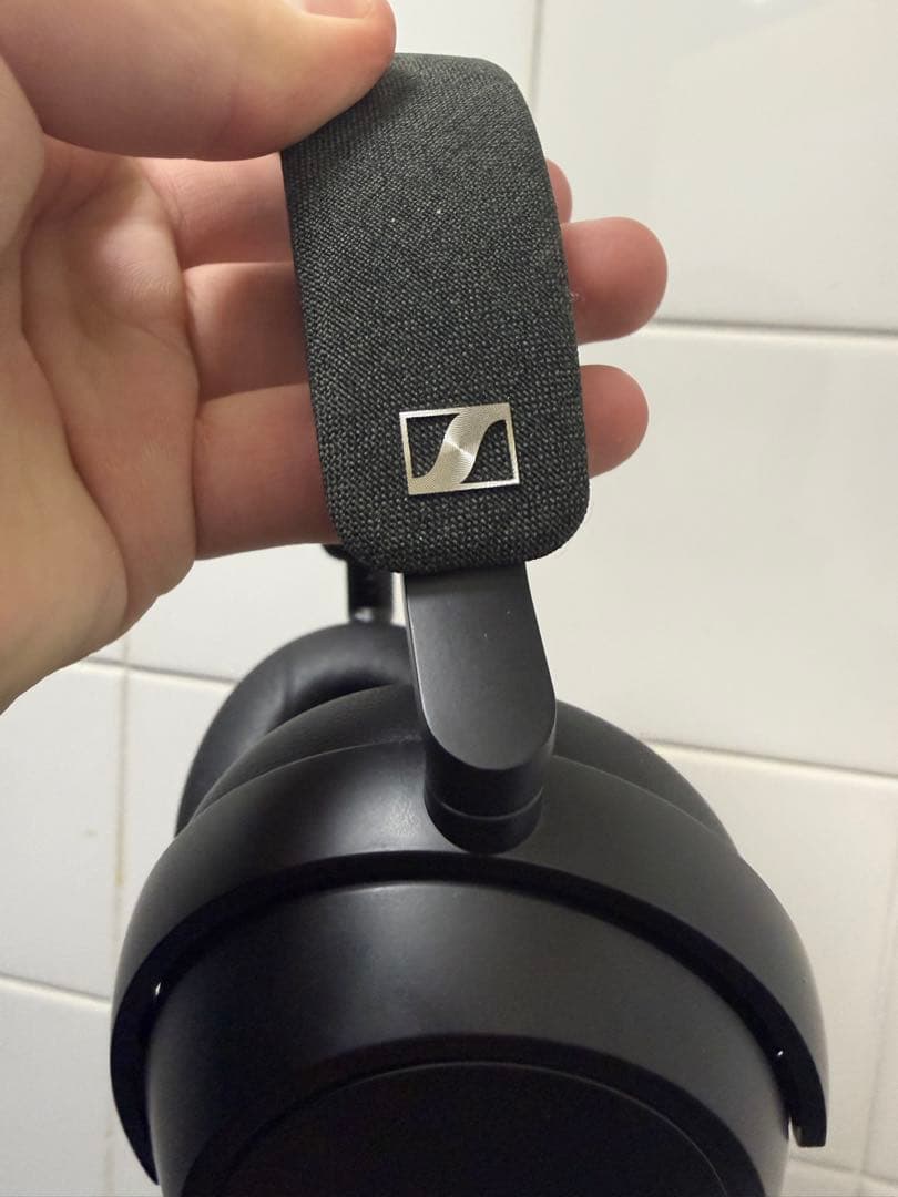 ヘッドホン SENNHEISER MOMENTUM 4 Wireless