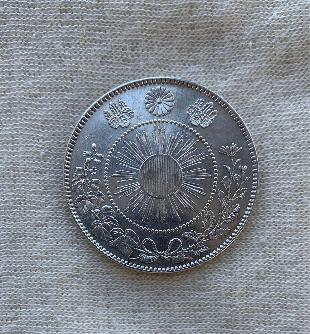 旭日竜大型50銭銀貨　明治三年　美品　手変り　短陽光　極太三　太直長銭　陰写り