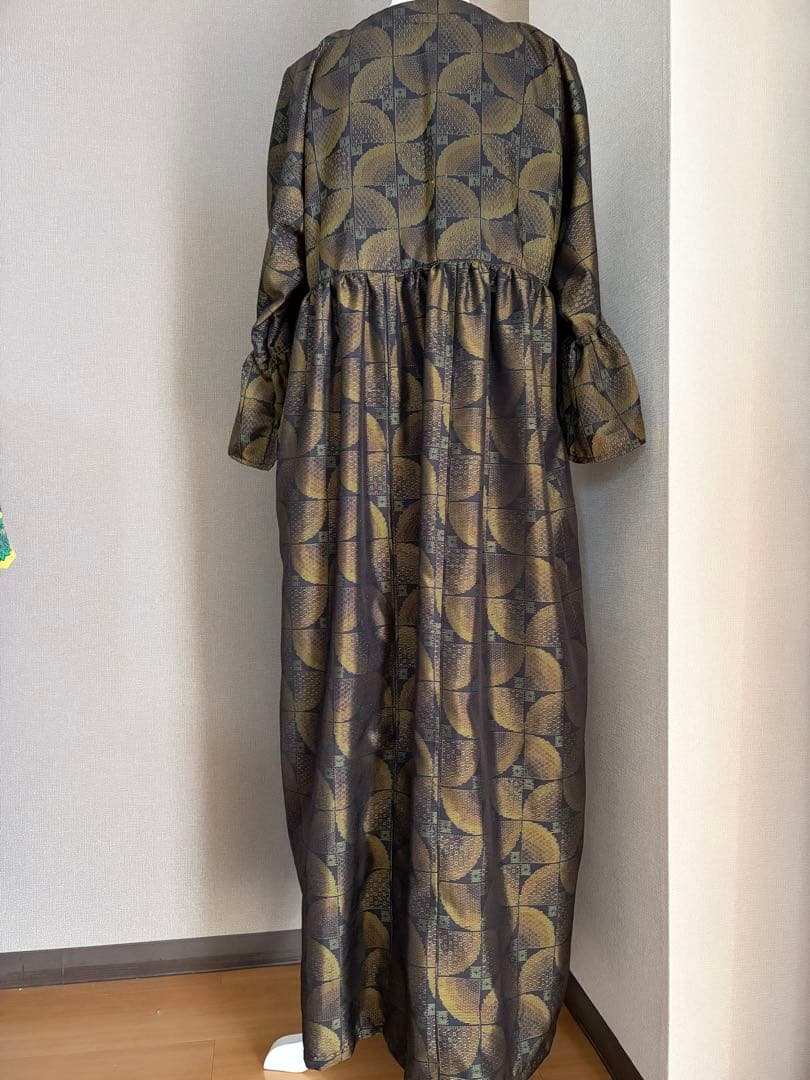 ★着物リメイク★　大島紬　フリル袖のゆったりワンピ　粋な幾何学模様