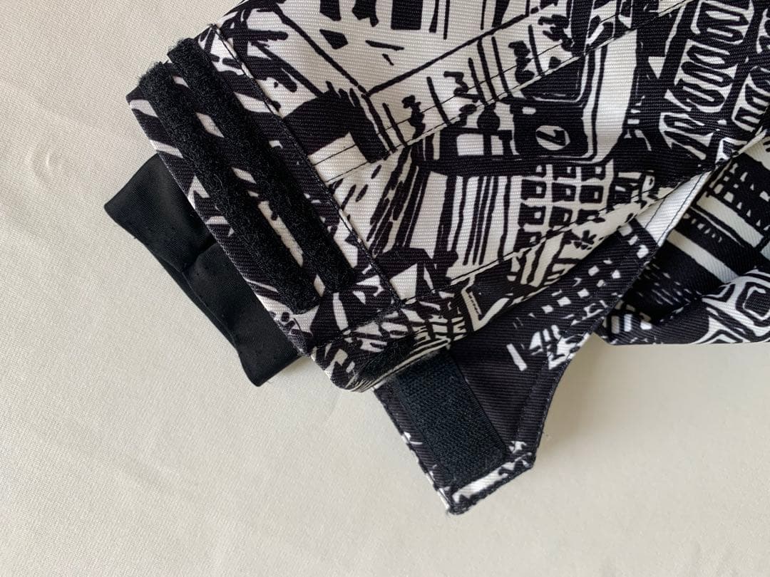 美品 sands スノーボードウェア S モノトーン柄 フルスペック