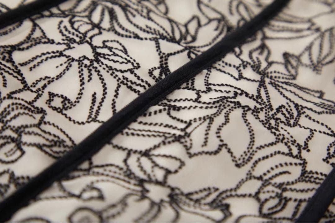 CELFORD フロッキープリントパイピングワンピ