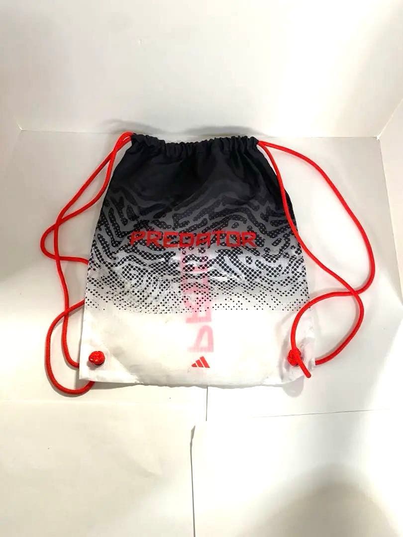 adidas Predator サッカーシューズ ブラック/レッド