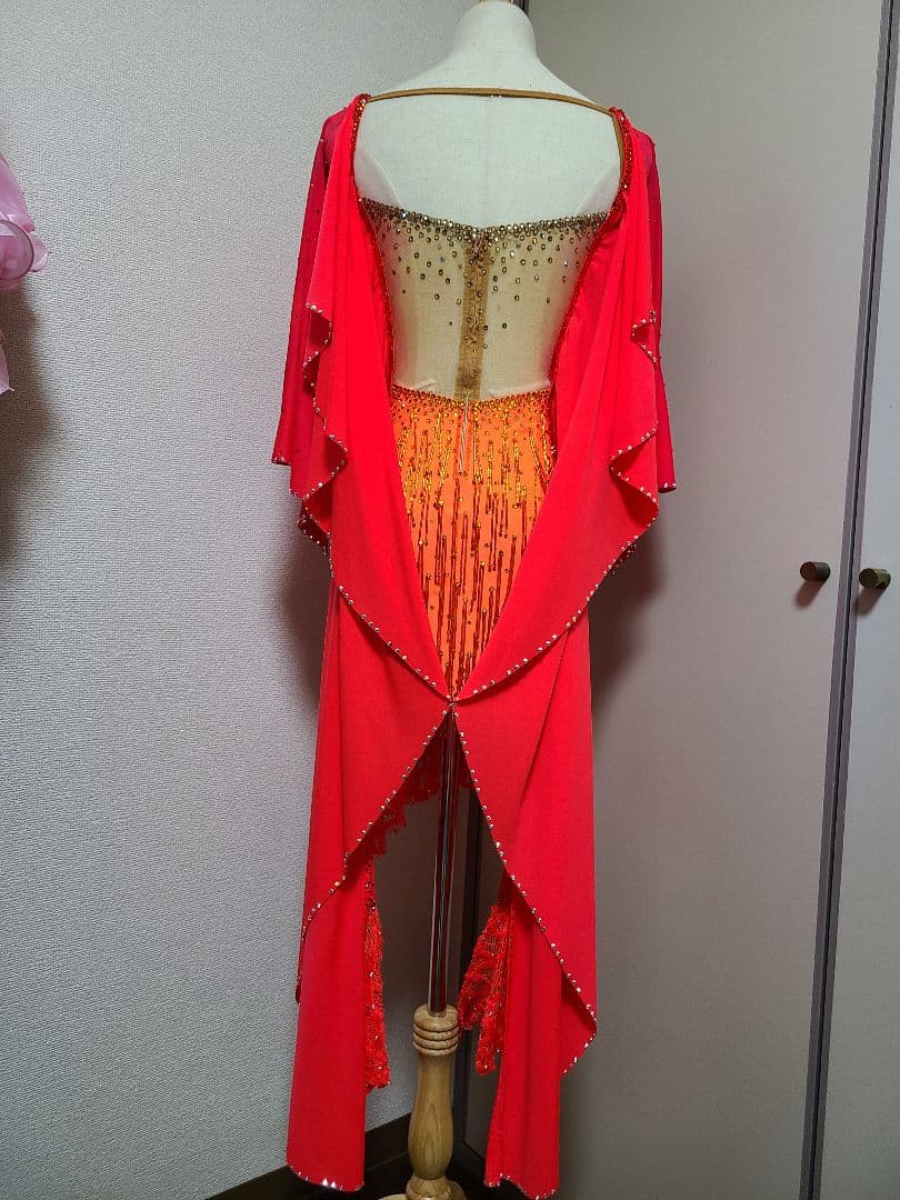 【3/31まで限定値下げ】社交ダンス　赤×オレンジ　ラテンドレス フレアスリーブ