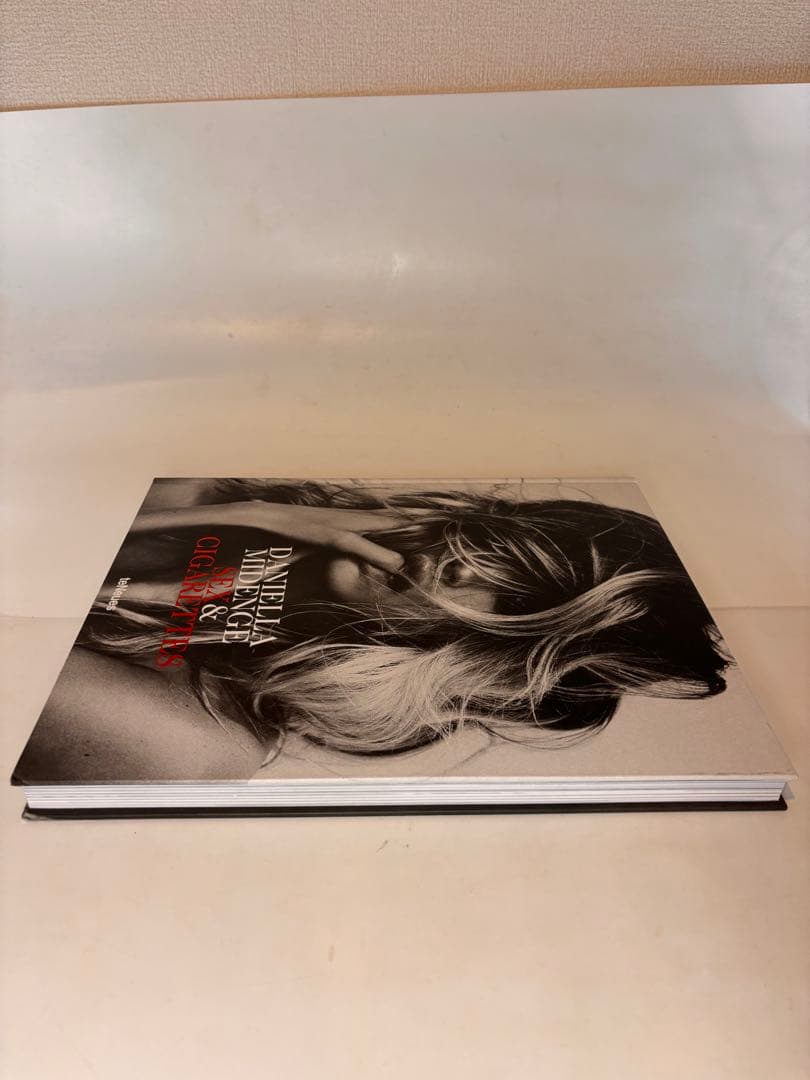 アート・デザイン・音楽 SEX & CIGARETTES by DANIELLA MIDENGES