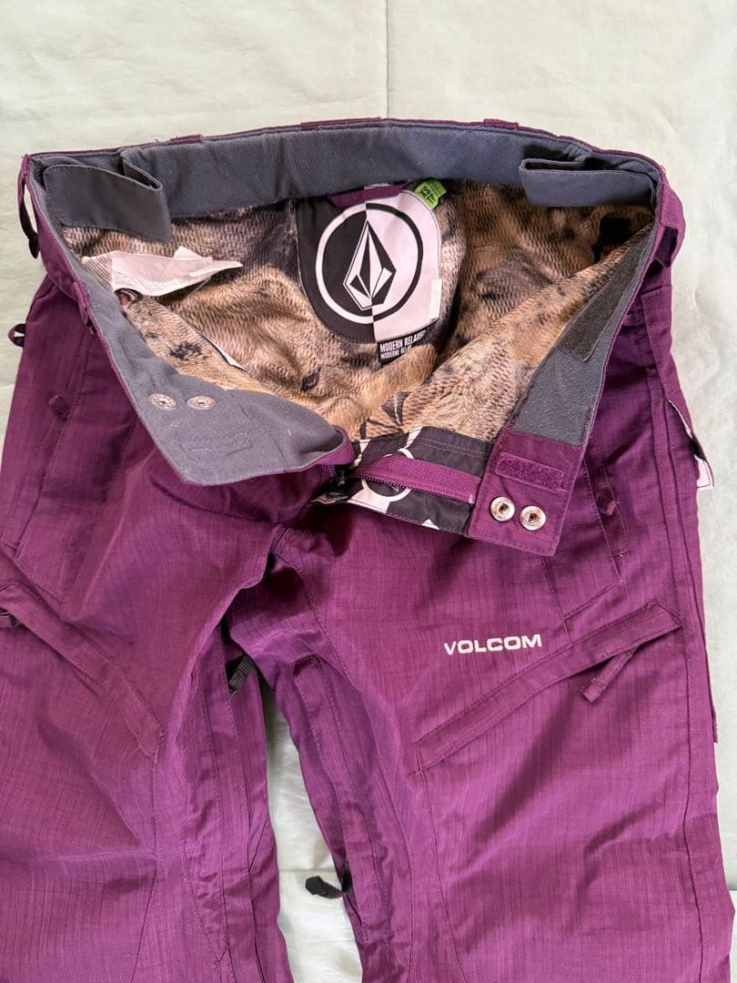 Volcom / ボルコム ジュニア用 スノーボードウェア　新品限定モデル