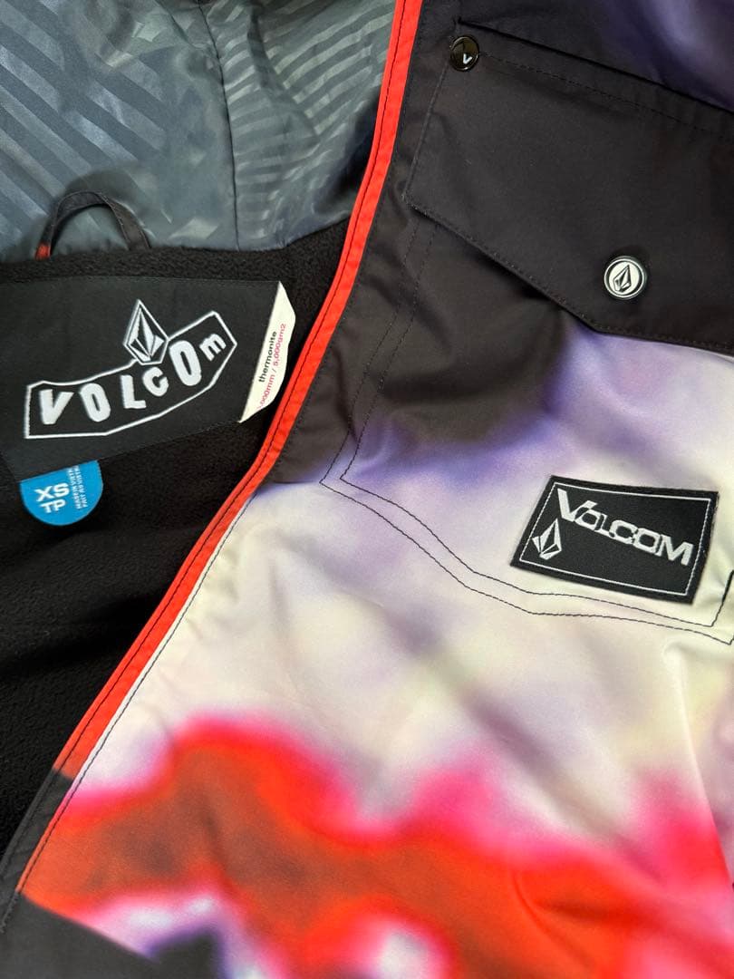 Volcom / ボルコム ジュニア用 スノーボードウェア　新品限定モデル