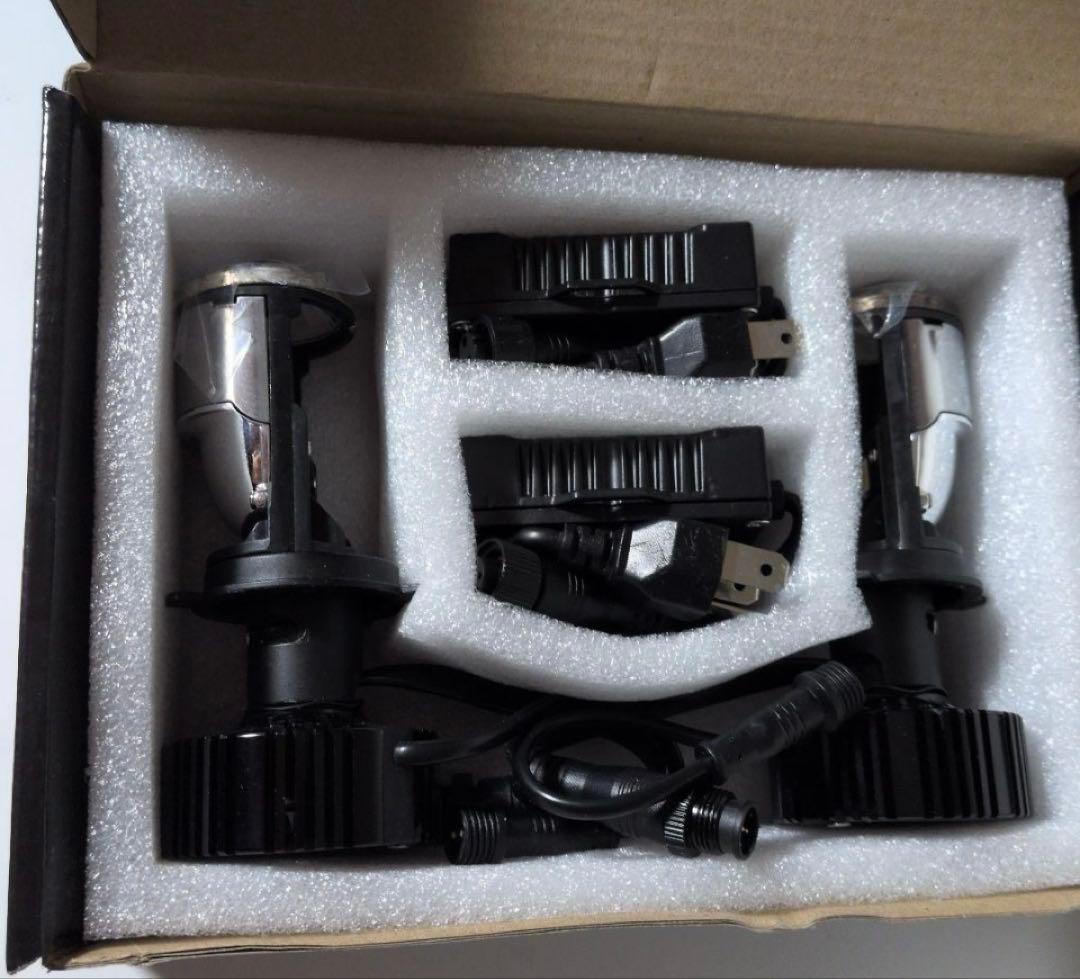 VELENO LEDプロジェクター ヘッドライトH4 9000Lm 新品未使用品