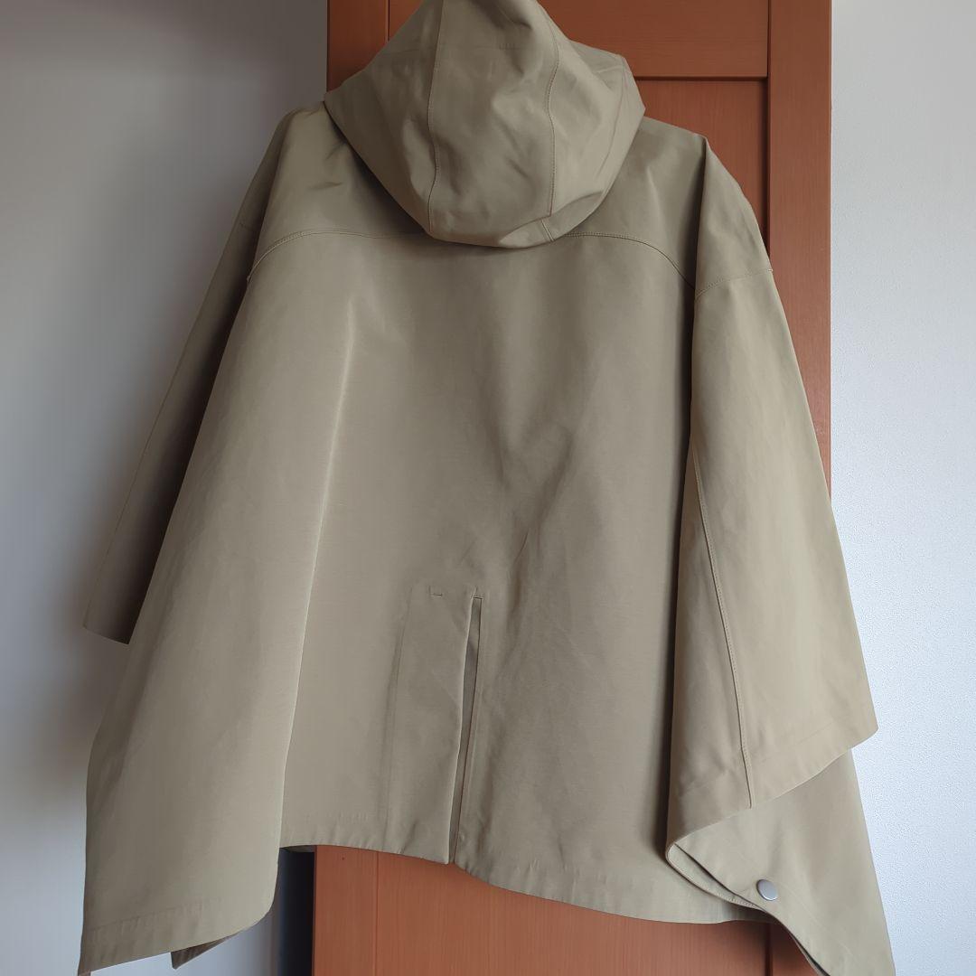 【新品】ZARA フード付きケープ Mサイズ