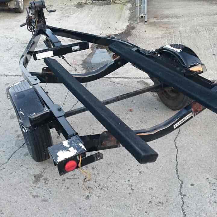 水上バイク用トレーラー