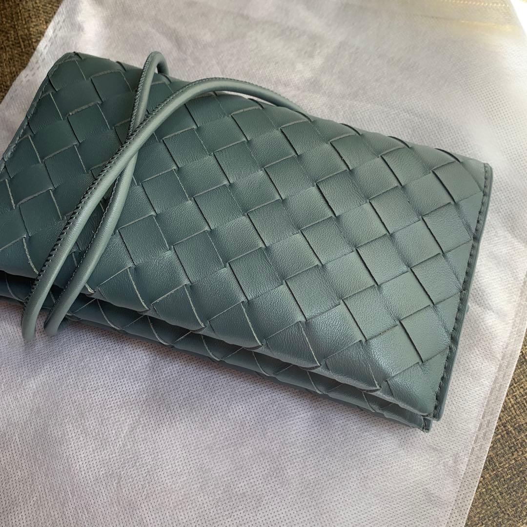 未使用即発送！mal.rerere未使用イントレチャート⭐︎ラム革お財布ショルダー