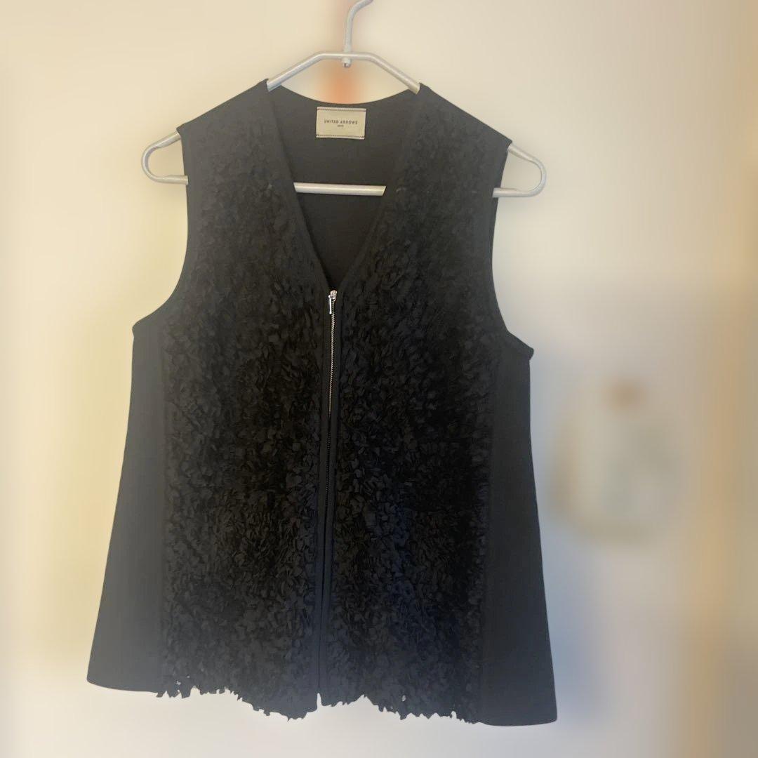 ユナイテッドアローズ　黒　ジレ