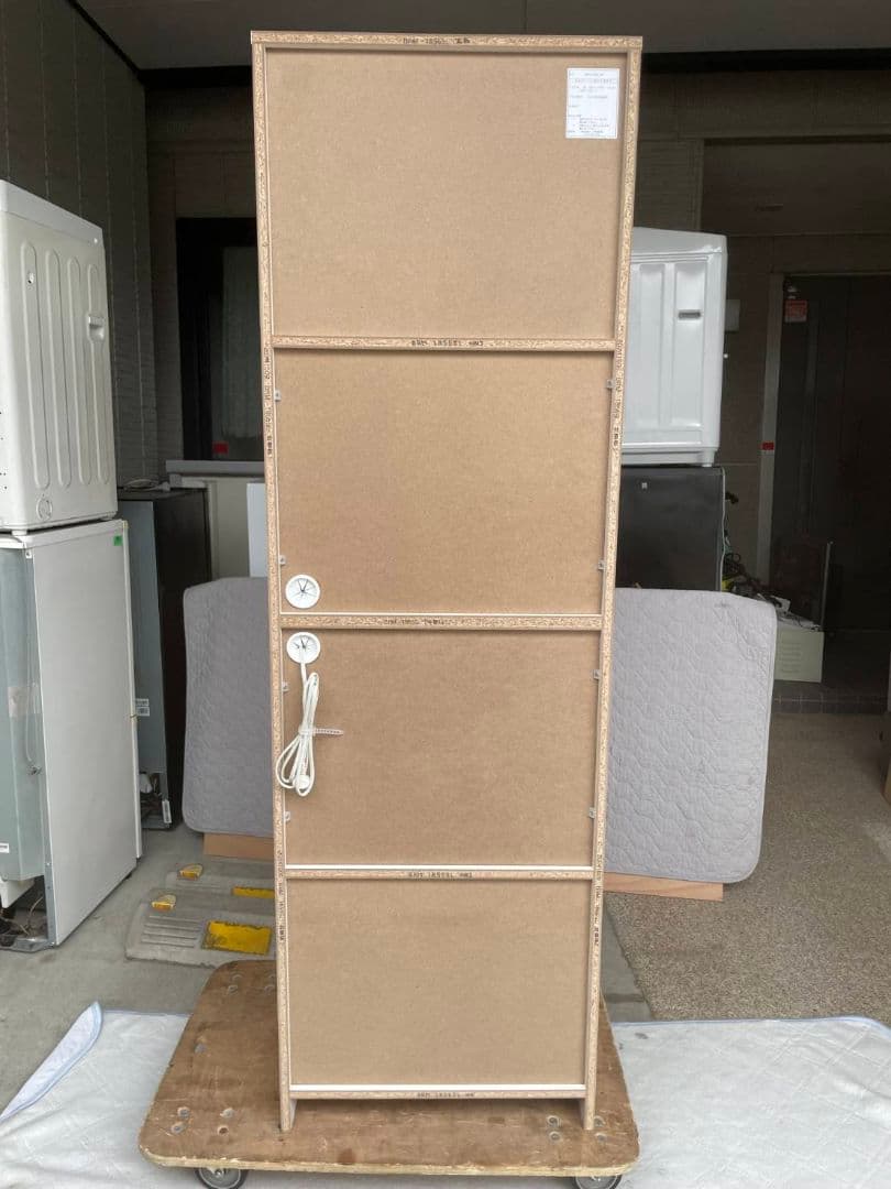 エリア内配送無料！食器棚/レンジボード【ベアルモ】コンセント2コ口(使用1年)