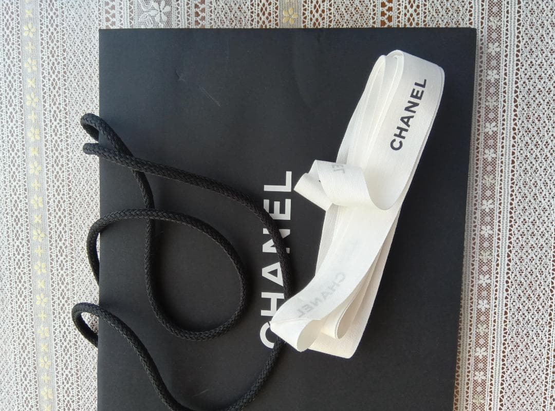 CHANEL　財布などの空き箱　化粧箱　保存袋付き　ギフトボックス