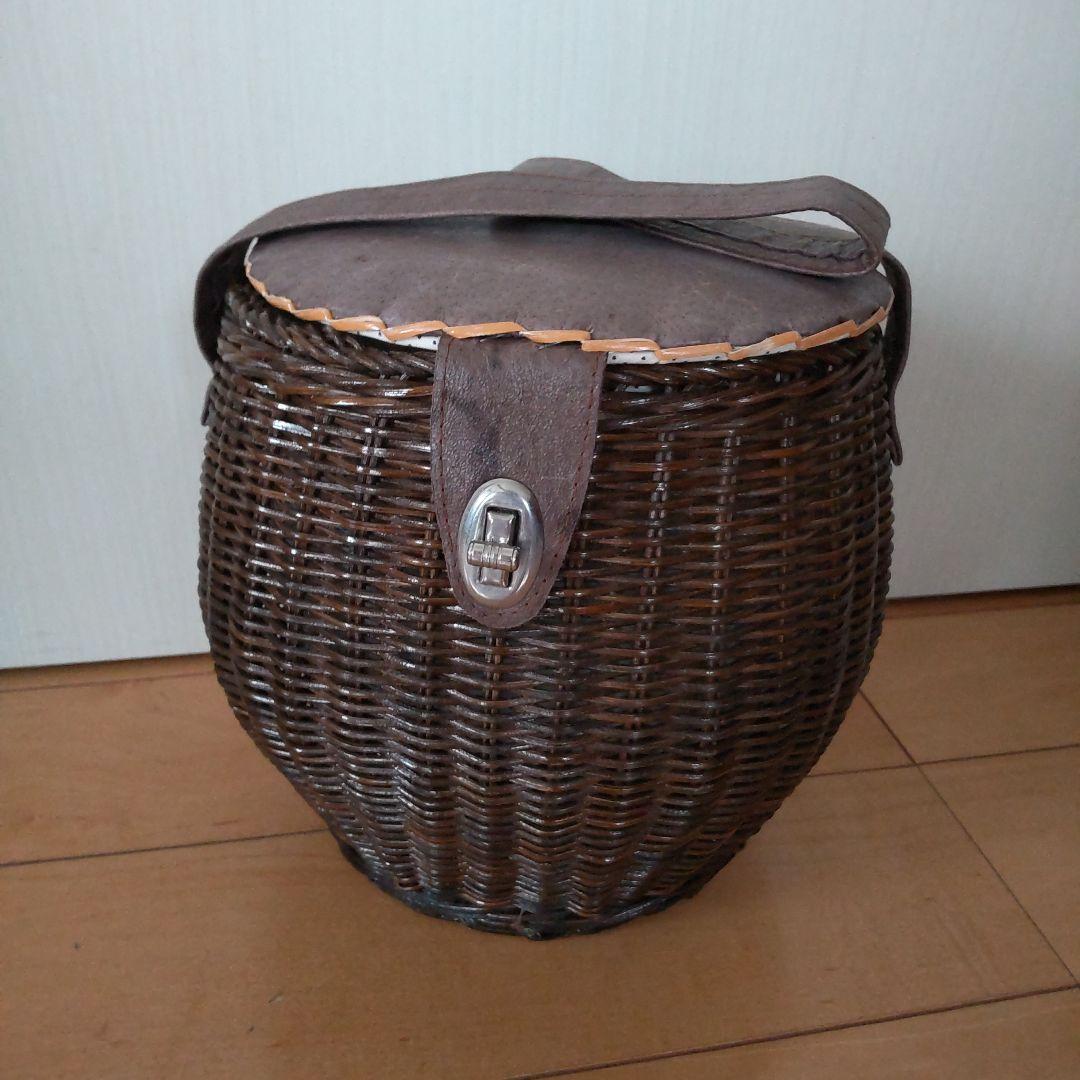ルプティブルー籐製どんぐり形バスケット未使用