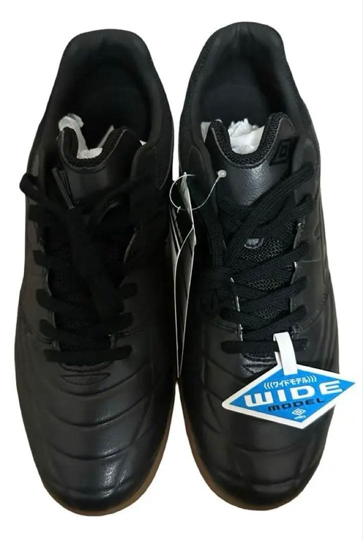Umbro フットサルシューズ ブラック ワイド
