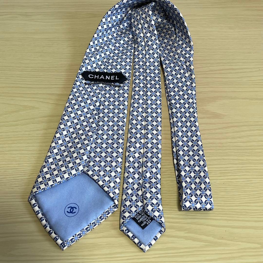 シャネル　ネクタイ