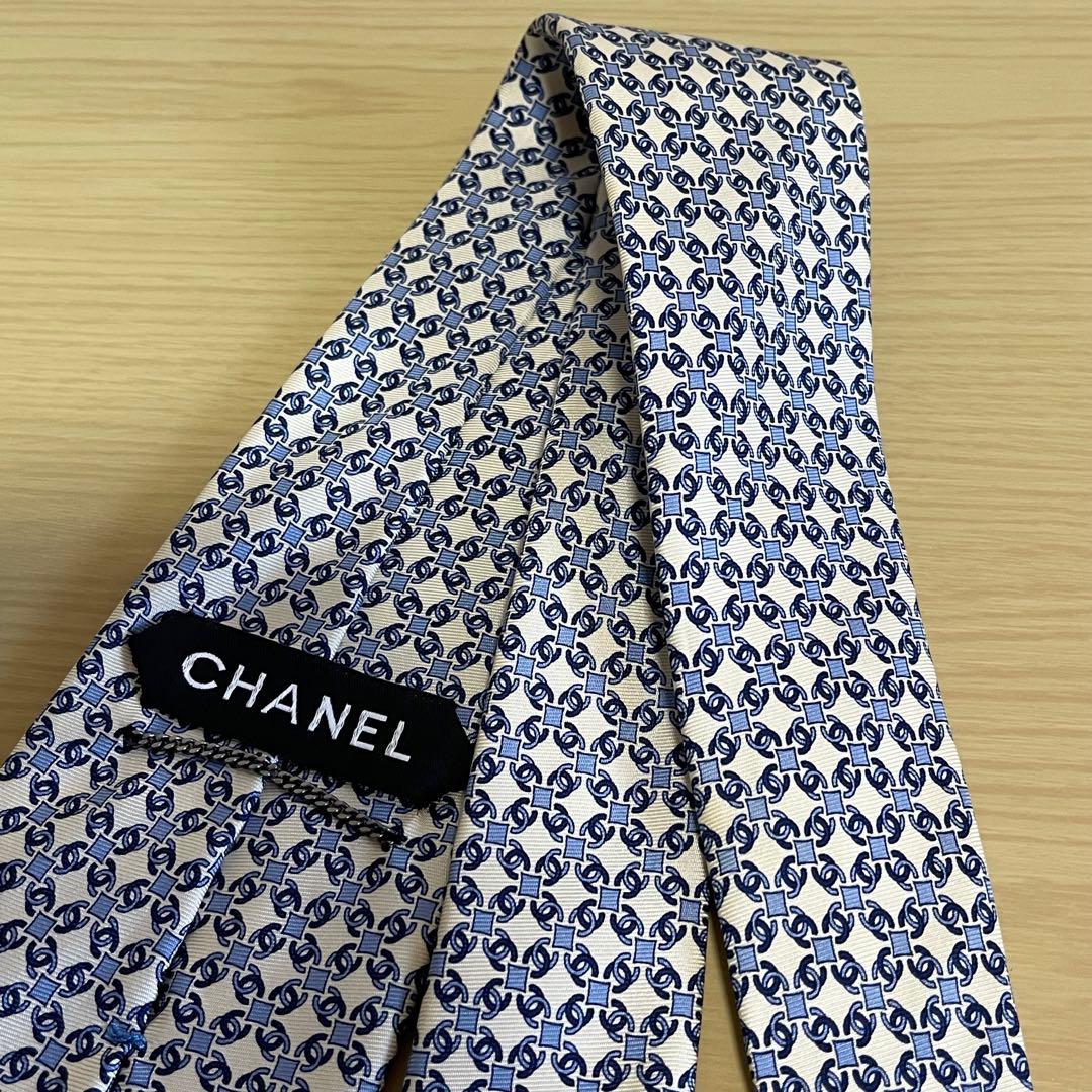 シャネル　ネクタイ