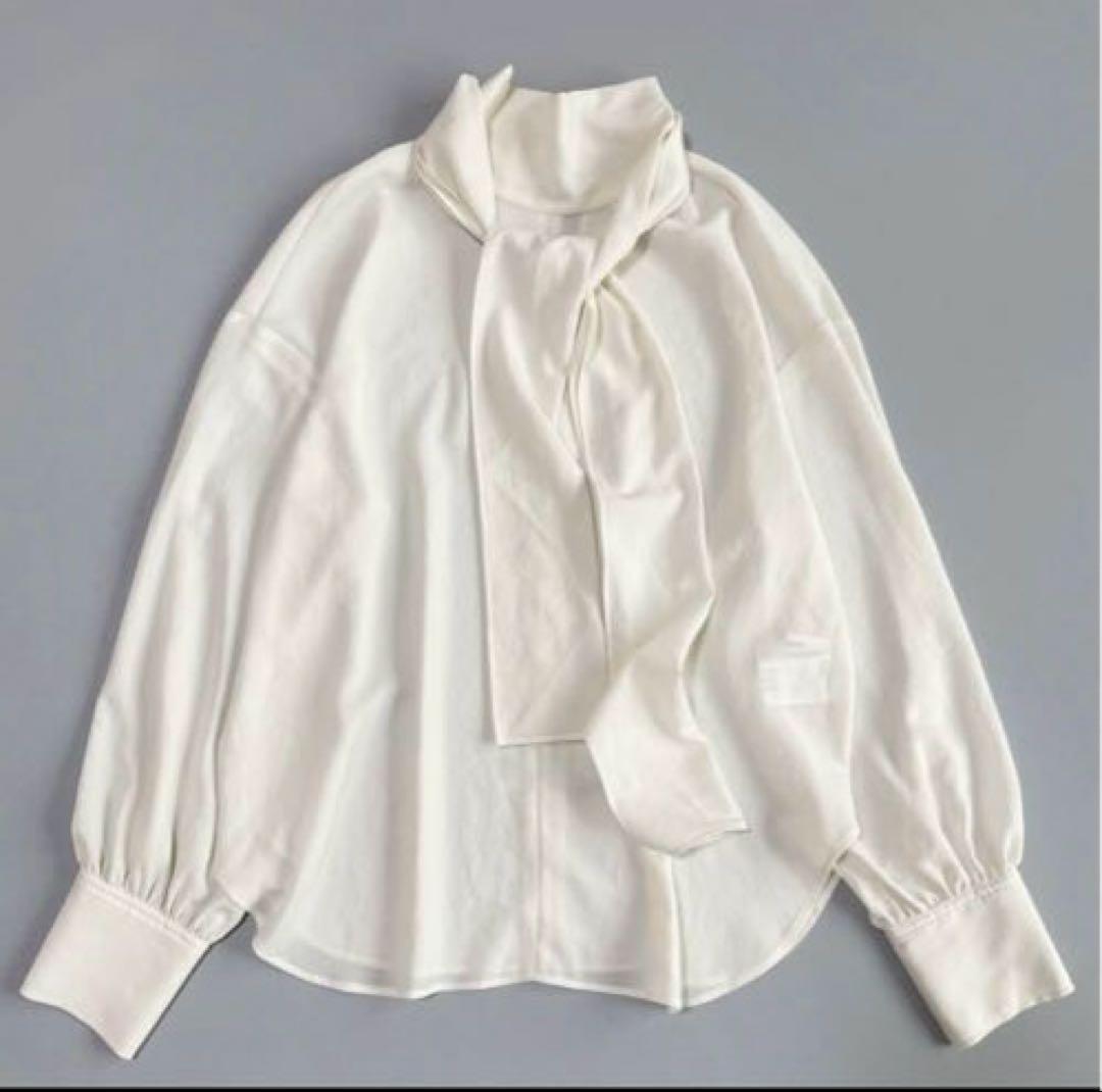 ウィムガゼット　シフォン　ボウタイブラウス