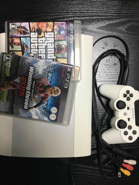 ps3本体とグランドセフトオートとウイニングイレブン2015