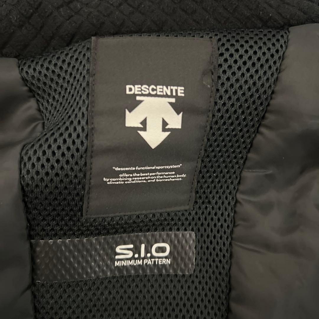 デサントSIO INSULATED JACKET（Mサイズ）ワッペン剥がし跡有