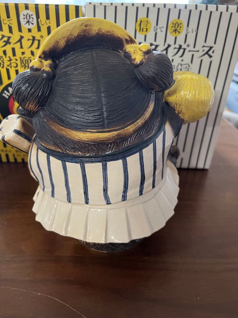 信楽焼　信じて楽しい　阪神タイガース　優勝お願い狸　必勝応援チアガール狸　ペア