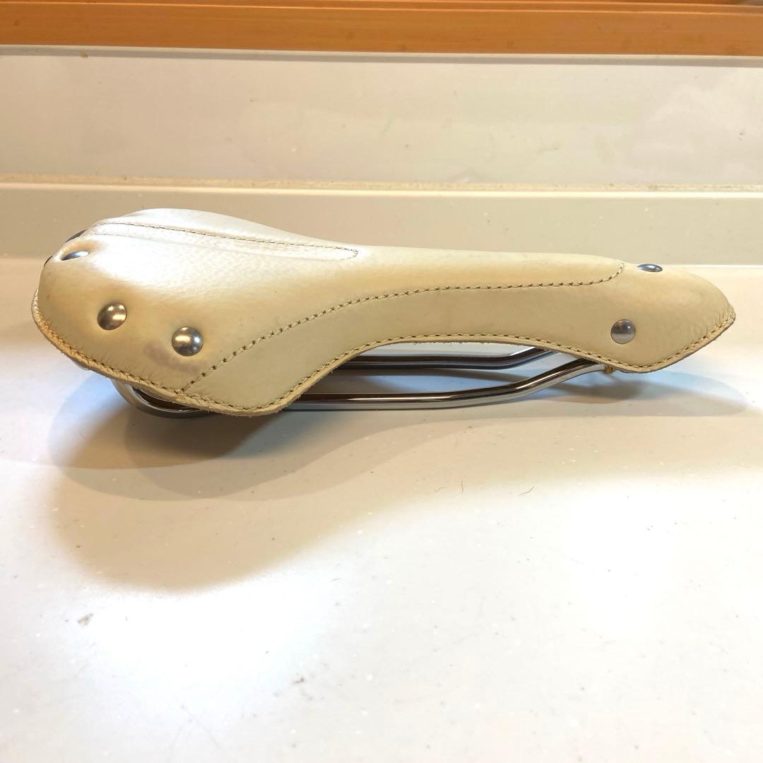 Be All レザーサドル 白色　革製　自転車　パーツ