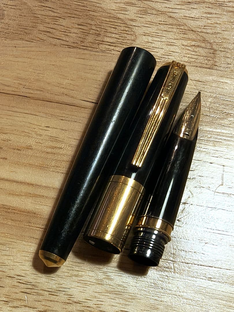 PILOTパイロット万年筆①Elite 18金②SUPER 22KAGM 14金