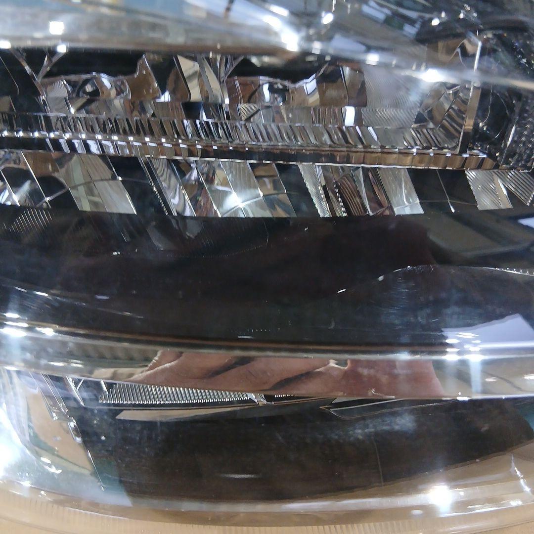 ダイハツ　ミライース　ヘットライト　右　ブラック