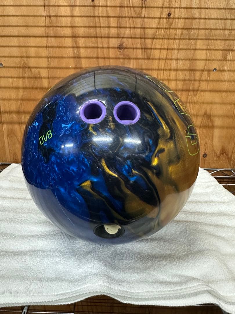 ⭐️美品⭐️トラブルメーカーパール　ボウリングボール　15ポンド