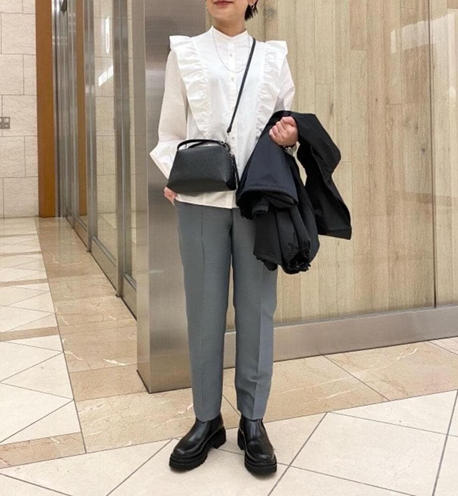 美品 ユナイテッドアローズ TOKYO 2万円 フリルブラウス ホワイト 358