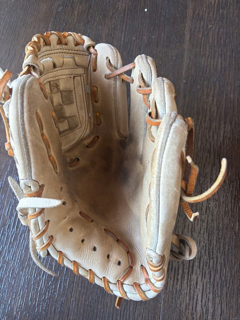 とみー greedy 軟式 グローブ 特殊重心