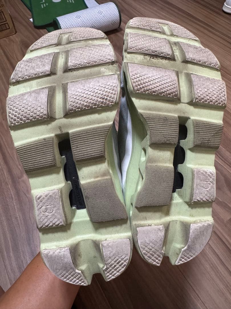 On Cloudmonster オン　クラウドモンスター