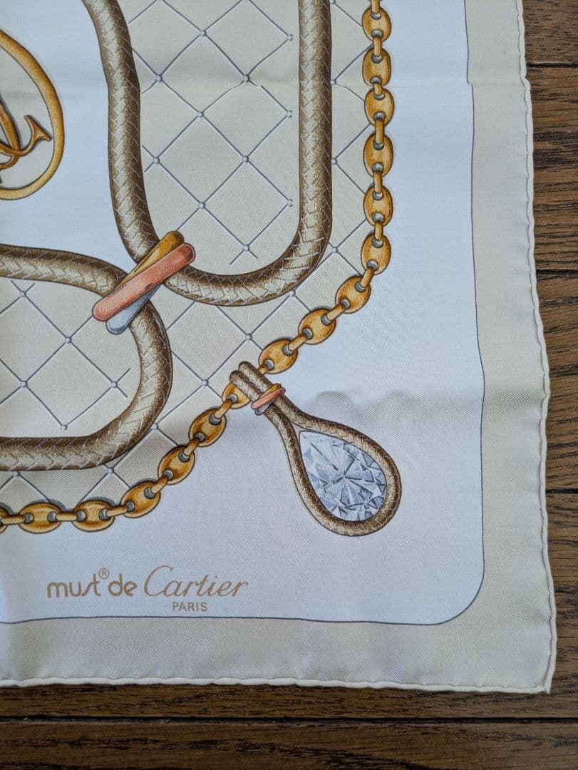 う*ぎ様 ☆値下げ☆[正規品]must de Cartier 大判シルクスカーフ