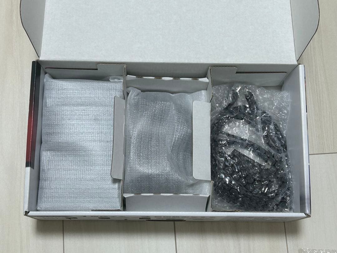 【美品・初期化済】Nintendo Switch ブラック　ケース付