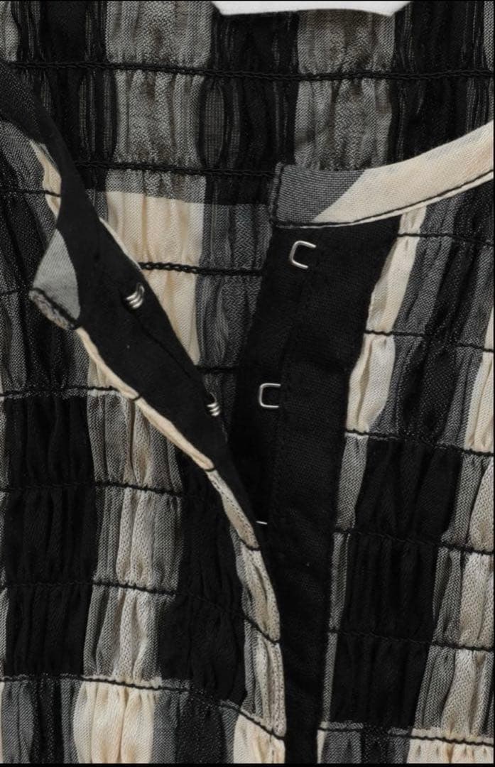 クラネ☆新品☆SHIRRING DESIGN BLOUSE☆サイズ2