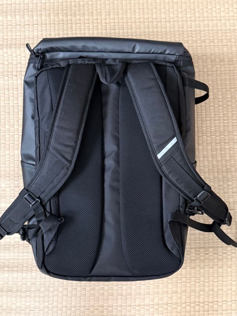 現行モデル YONEX バドミントンバッグ 黒　BAG2438