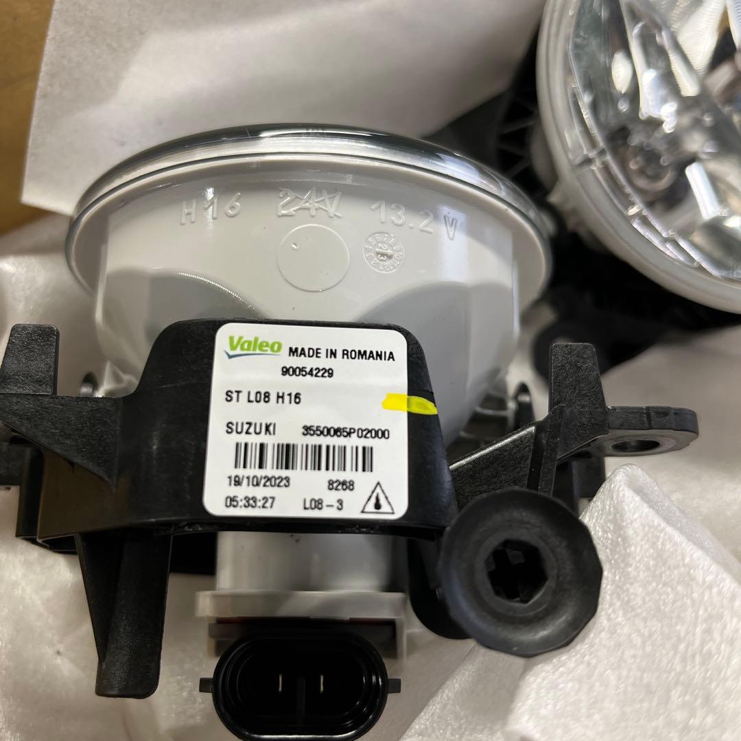 現行ジムニー　JB64 純正フォグランプ