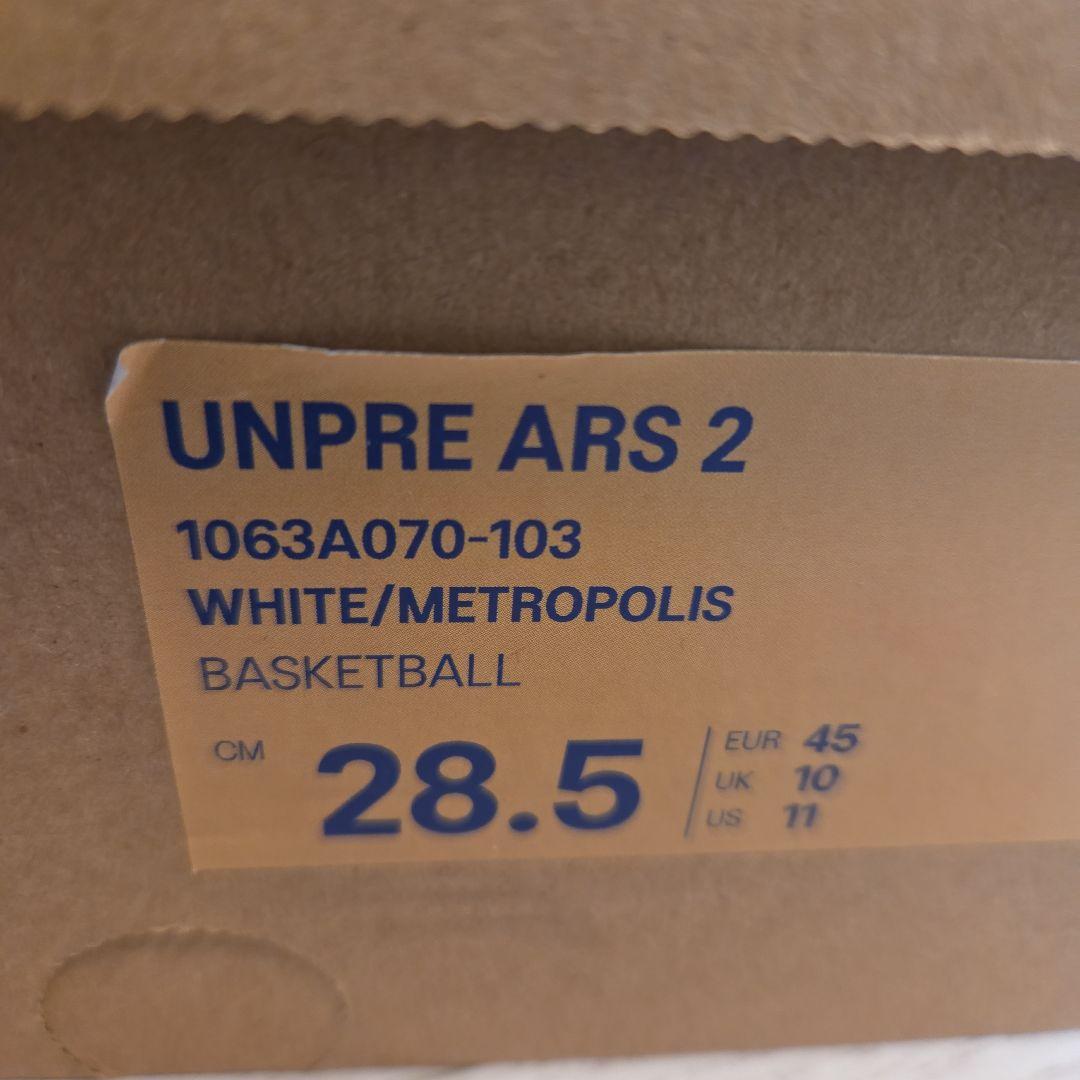 匿名発送　新品タグ付き　asics バスケットボールシューズ ホワイト/グレー