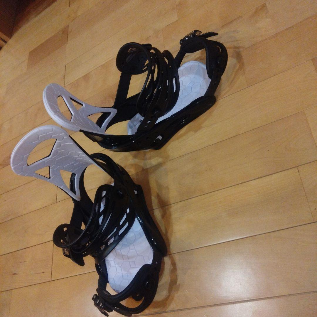 スノーボード ビンディング ブラック/ホワイト SMALLS