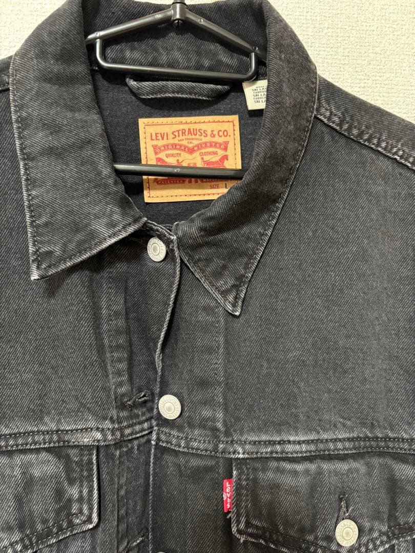 ねんどう　Levi's ブラック デニムジャケット
