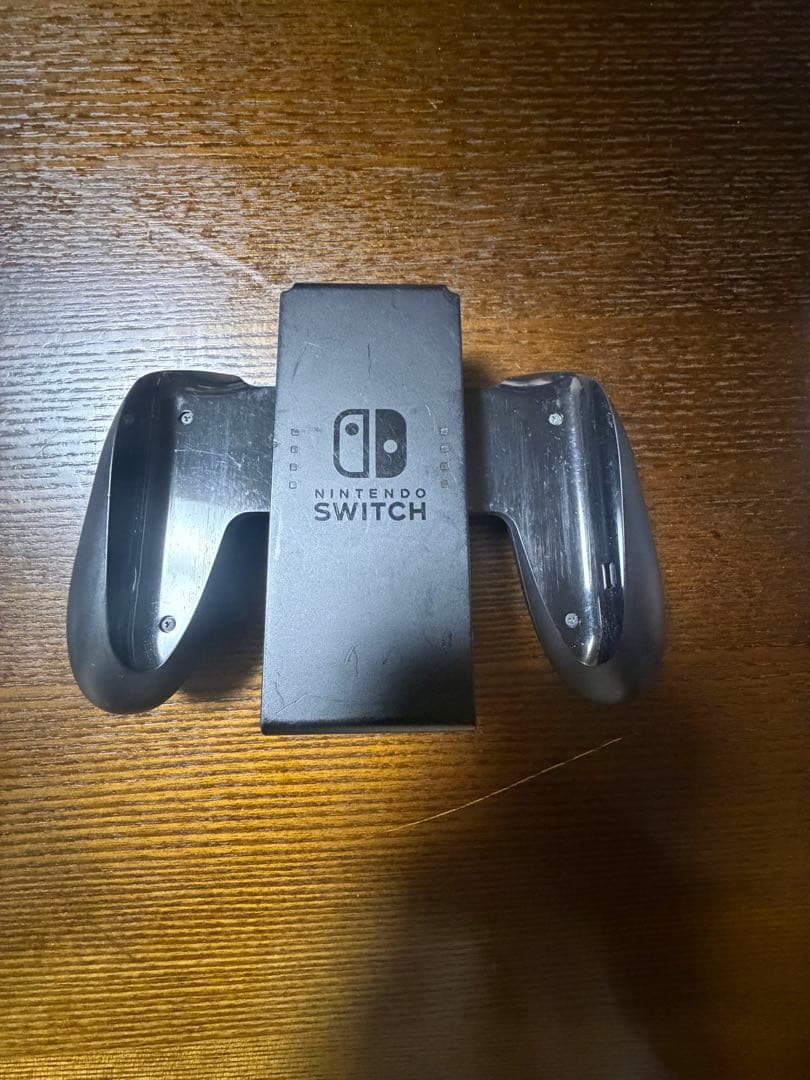 Nintendo Switch 本体 赤/青 Joy-Con FIFA 19付き