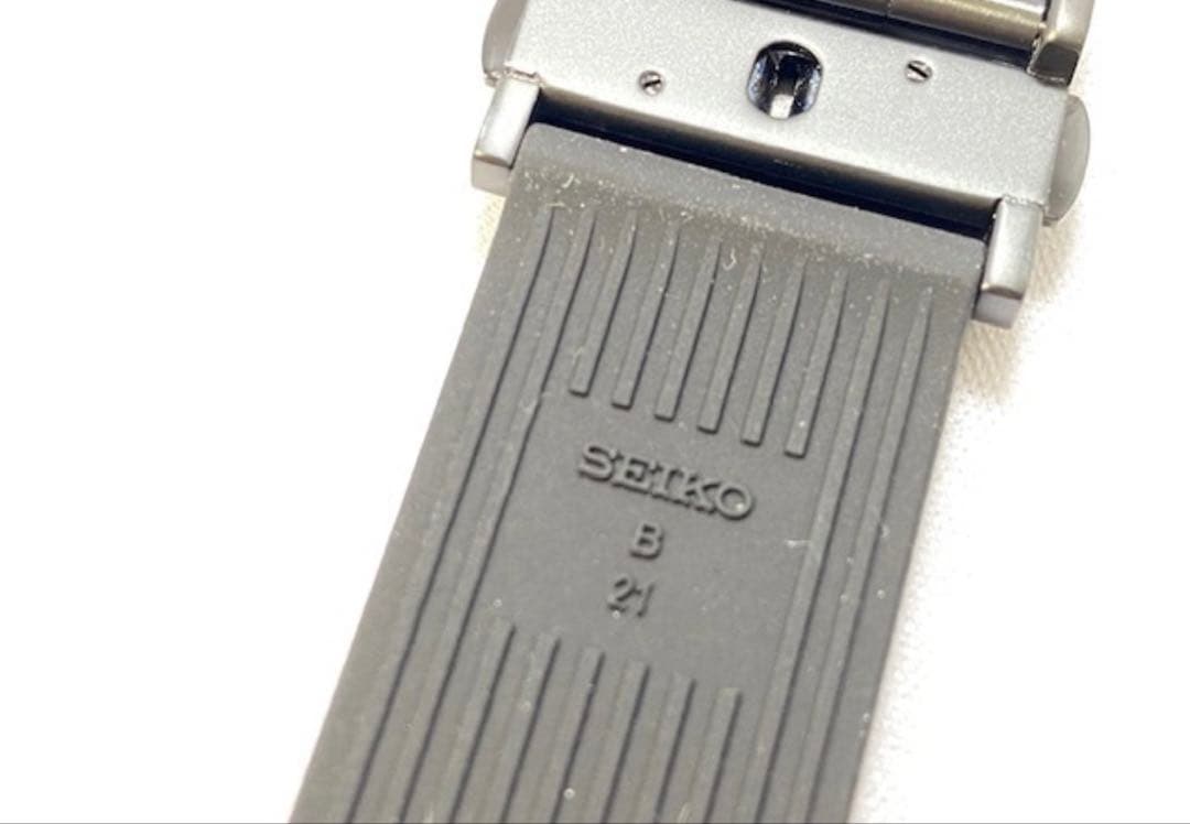 未使用 SEIKO純正ラバーベルト21mm バックル付き （R022112M0）