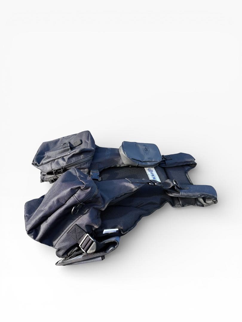 リバレイ RBB ルアーゲームベスト ブラック×ブラック フローティングベスト