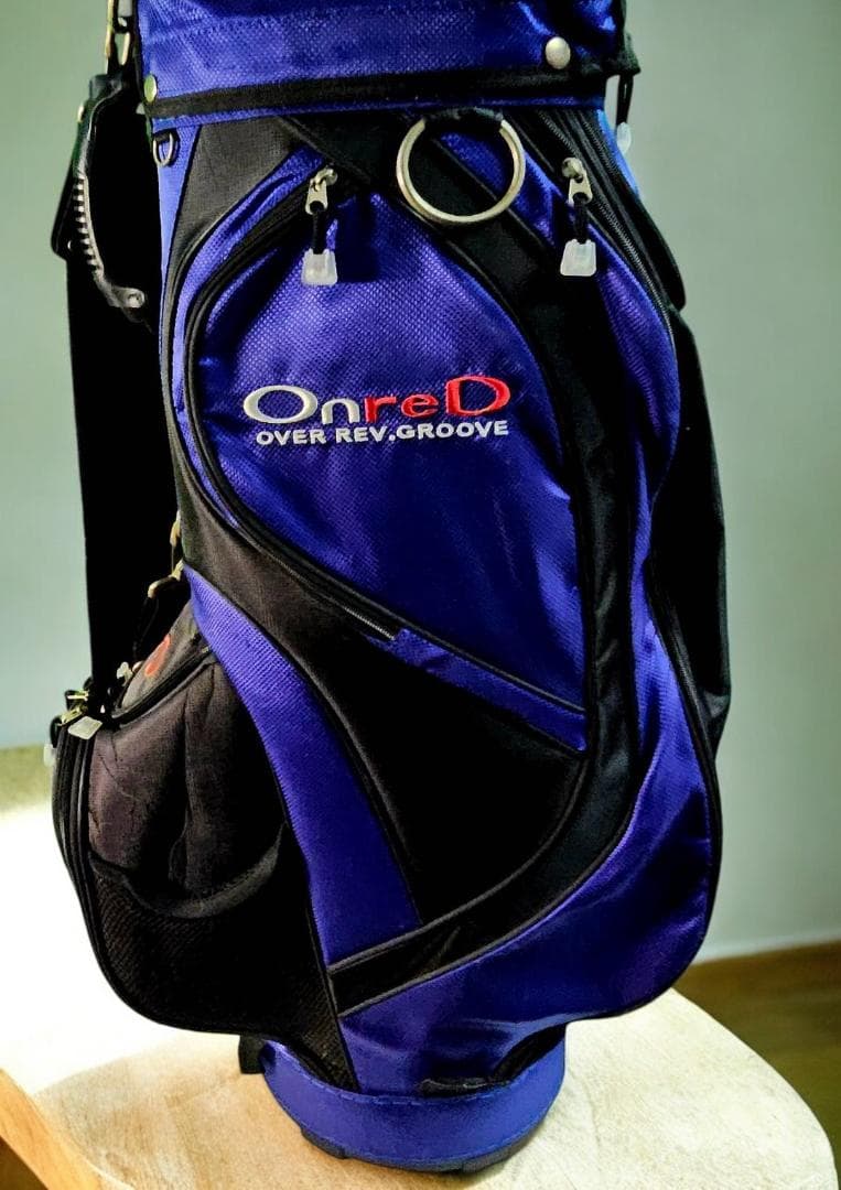 送料無料/超超美品　OnreD OVER REV GROOVE ゴルフバッグ
