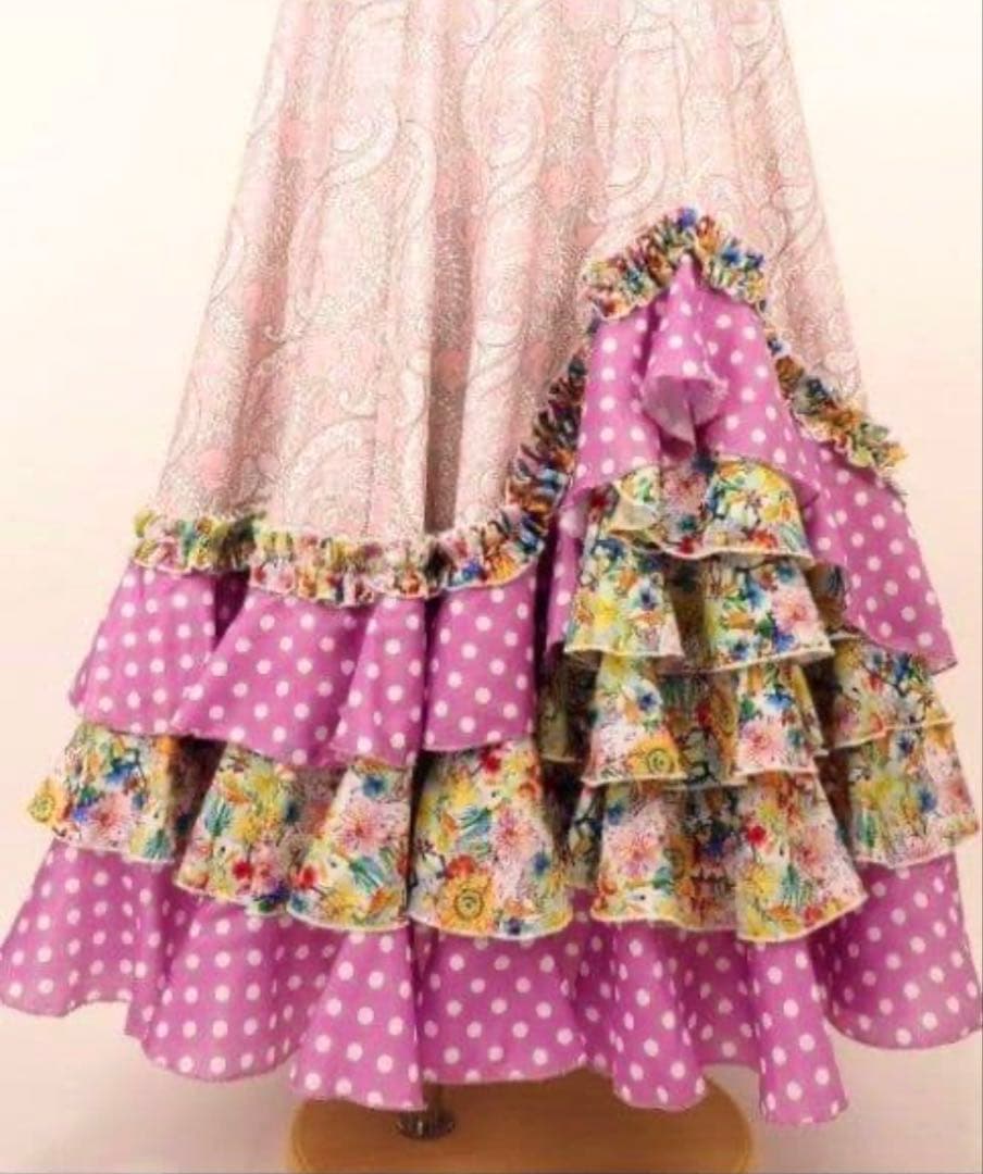 美品⭐︎フラメンコファルダ　スカートライトピンク系