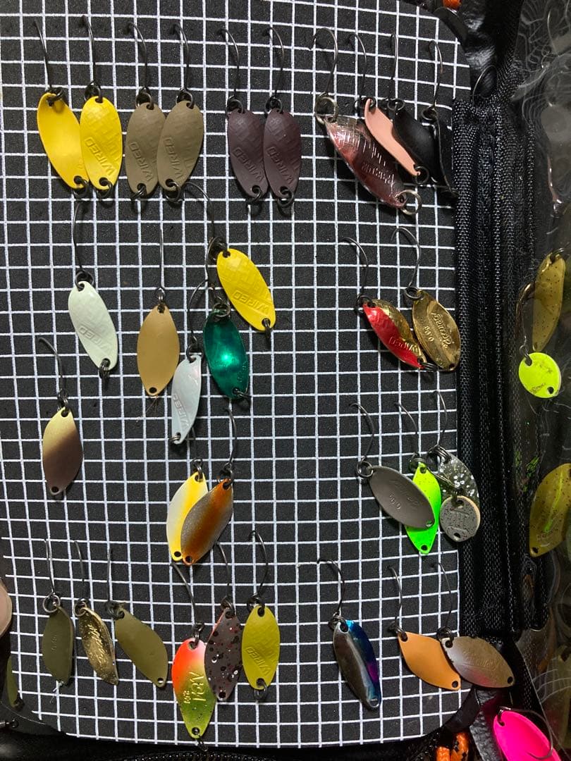 トラウト　スプーン　MIU accuracy バベル　wired