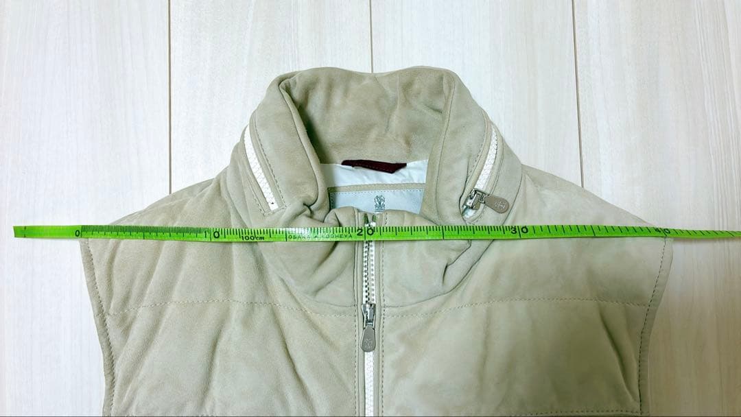 【ブルネロクチネリ】スエード ベージュダウンベスト