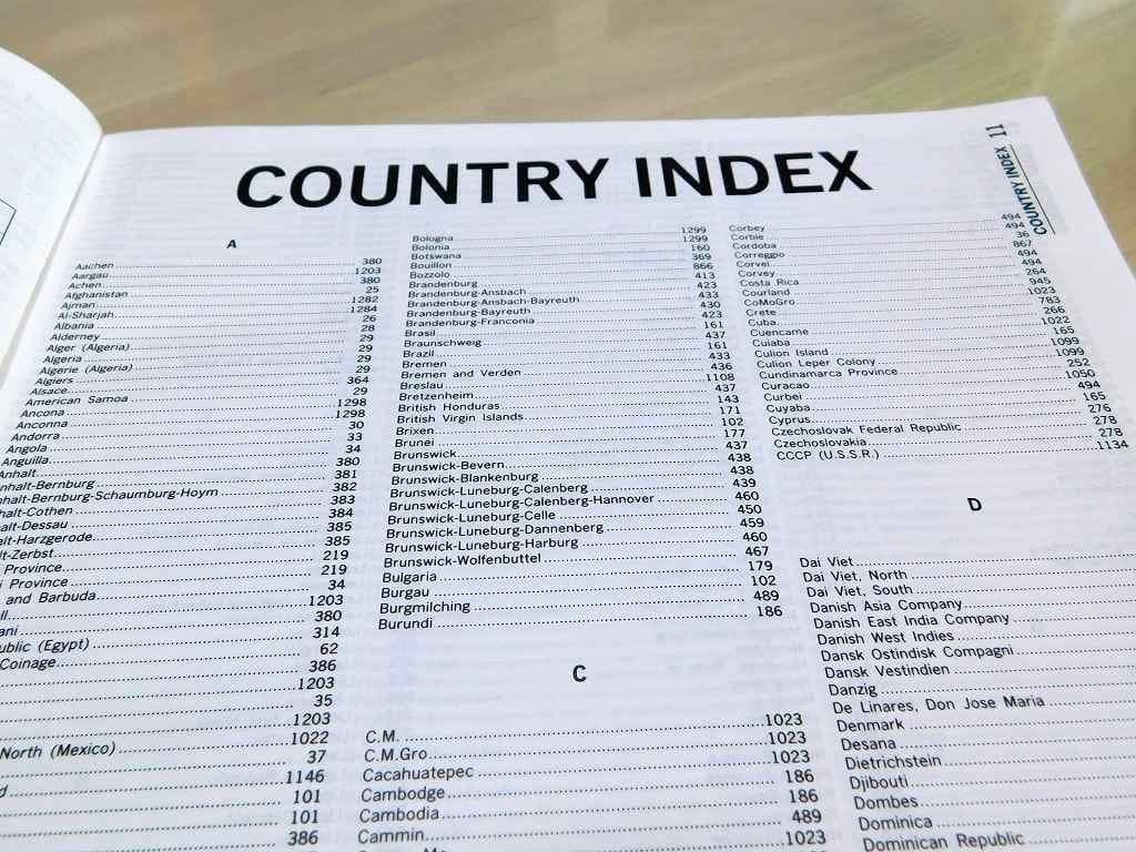 洋書 Standard Catalog of WORLD CROWNS